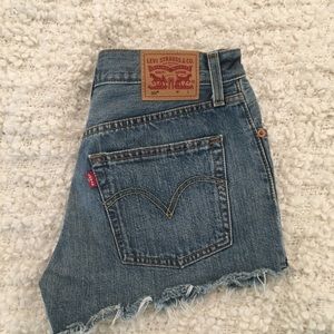 Levi’s 501 jean shorts